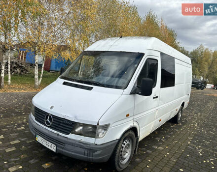 Белый Мерседес Вито, объемом двигателя 2.9 л и пробегом 816 тыс. км за 2999 $, фото 4 на Automoto.ua