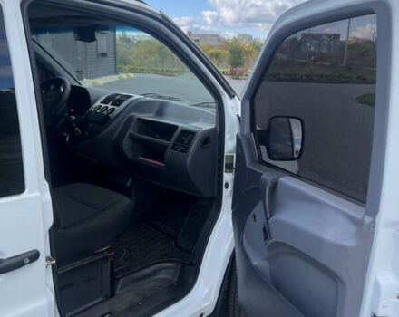 Білий Мерседес Віто, об'ємом двигуна 2.3 л та пробігом 605 тис. км за 5500 $, фото 4 на Automoto.ua