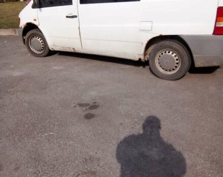 Білий Мерседес Віто, об'ємом двигуна 2.3 л та пробігом 392 тис. км за 3200 $, фото 7 на Automoto.ua