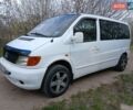 Белый Мерседес Вито, объемом двигателя 2.3 л и пробегом 442 тыс. км за 3000 $, фото 1 на Automoto.ua