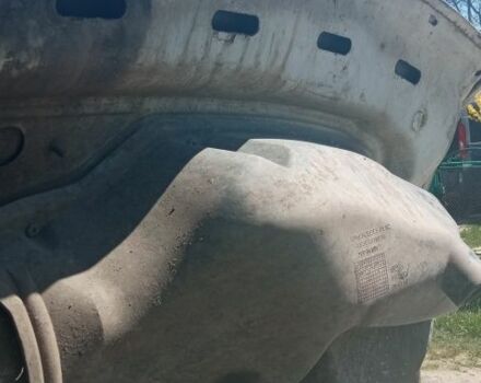 Белый Мерседес Вито, объемом двигателя 2.3 л и пробегом 500 тыс. км за 1000 $, фото 8 на Automoto.ua