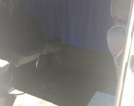 Білий Мерседес Віто, об'ємом двигуна 2.3 л та пробігом 480 тис. км за 5500 $, фото 10 на Automoto.ua