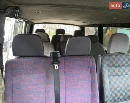 Белый Мерседес Вито, объемом двигателя 2.3 л и пробегом 497 тыс. км за 3500 $, фото 3 на Automoto.ua