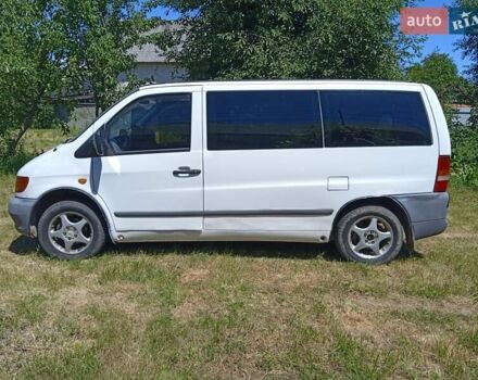 Белый Мерседес Вито, объемом двигателя 2.3 л и пробегом 440 тыс. км за 3000 $, фото 4 на Automoto.ua