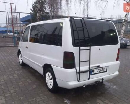 Белый Мерседес Вито, объемом двигателя 2.3 л и пробегом 550 тыс. км за 3500 $, фото 5 на Automoto.ua