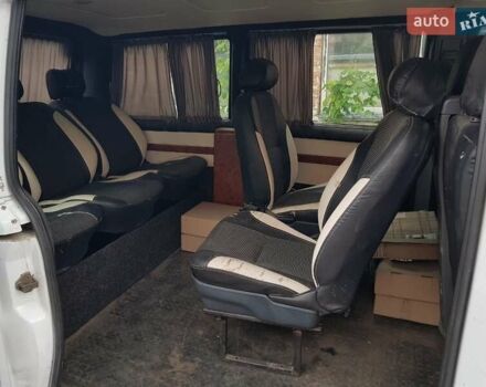 Білий Мерседес Віто, об'ємом двигуна 2.3 л та пробігом 300 тис. км за 2400 $, фото 5 на Automoto.ua