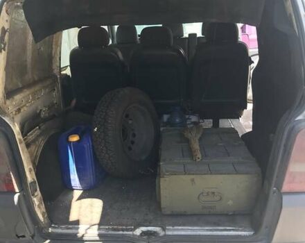 Белый Мерседес Вито, объемом двигателя 2.3 л и пробегом 283 тыс. км за 2732 $, фото 3 на Automoto.ua