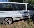 Белый Мерседес Вито, объемом двигателя 2.2 л и пробегом 400 тыс. км за 1700 $, фото 3 на Automoto.ua