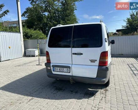 Белый Мерседес Вито, объемом двигателя 2.3 л и пробегом 455 тыс. км за 3850 $, фото 5 на Automoto.ua