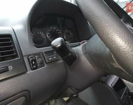 Білий Мерседес Віто, об'ємом двигуна 2.3 л та пробігом 355 тис. км за 6800 $, фото 19 на Automoto.ua