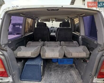 Білий Мерседес Віто, об'ємом двигуна 2.3 л та пробігом 487 тис. км за 5200 $, фото 21 на Automoto.ua