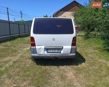 Белый Мерседес Вито, объемом двигателя 2.3 л и пробегом 440 тыс. км за 3000 $, фото 5 на Automoto.ua