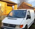 Белый Мерседес Вито, объемом двигателя 2.3 л и пробегом 346 тыс. км за 3800 $, фото 2 на Automoto.ua