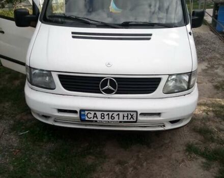 Белый Мерседес Вито, объемом двигателя 2.2 л и пробегом 367 тыс. км за 3750 $, фото 5 на Automoto.ua