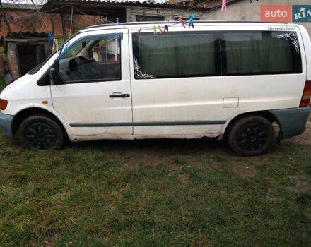 Белый Мерседес Вито, объемом двигателя 2.3 л и пробегом 300 тыс. км за 2500 $, фото 1 на Automoto.ua