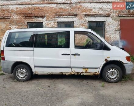Білий Мерседес Віто, об'ємом двигуна 2.3 л та пробігом 300 тис. км за 2400 $, фото 3 на Automoto.ua
