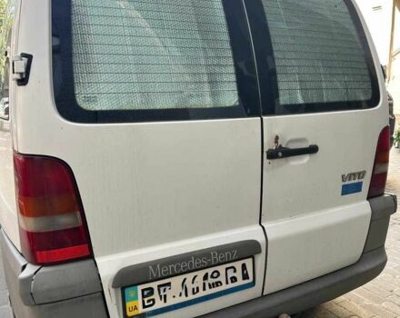 Белый Мерседес Вито, объемом двигателя 2.3 л и пробегом 160 тыс. км за 4500 $, фото 3 на Automoto.ua