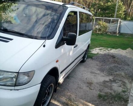 Белый Мерседес Вито, объемом двигателя 2.2 л и пробегом 367 тыс. км за 3750 $, фото 4 на Automoto.ua