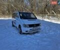Белый Мерседес Вито, объемом двигателя 2.3 л и пробегом 200 тыс. км за 2700 $, фото 1 на Automoto.ua
