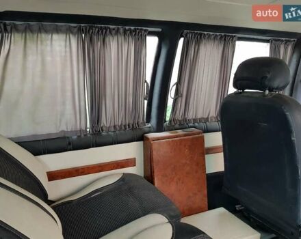 Білий Мерседес Віто, об'ємом двигуна 2.3 л та пробігом 300 тис. км за 2400 $, фото 6 на Automoto.ua