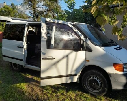 Белый Мерседес Вито, объемом двигателя 2.3 л и пробегом 2 тыс. км за 2700 $, фото 7 на Automoto.ua