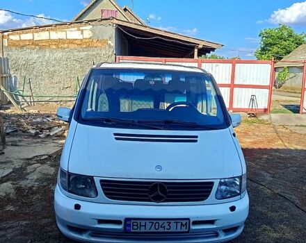 Белый Мерседес Вито, объемом двигателя 2.3 л и пробегом 300 тыс. км за 4270 $, фото 2 на Automoto.ua