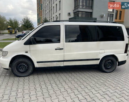 Білий Мерседес Віто, об'ємом двигуна 2.15 л та пробігом 300 тис. км за 2800 $, фото 2 на Automoto.ua