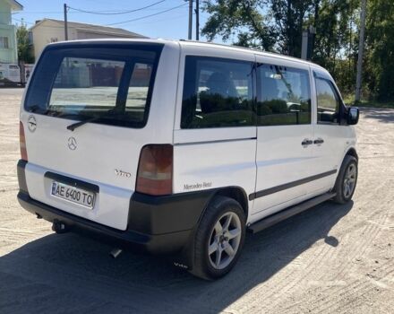 Белый Мерседес Вито, объемом двигателя 2.1 л и пробегом 380 тыс. км за 4300 $, фото 3 на Automoto.ua