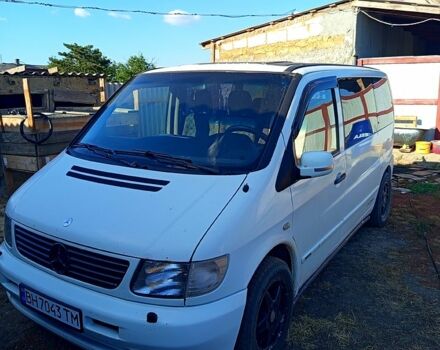 Белый Мерседес Вито, объемом двигателя 2.3 л и пробегом 300 тыс. км за 4270 $, фото 3 на Automoto.ua