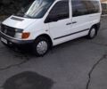 Белый Мерседес Вито, объемом двигателя 2.2 л и пробегом 300 тыс. км за 4300 $, фото 1 на Automoto.ua
