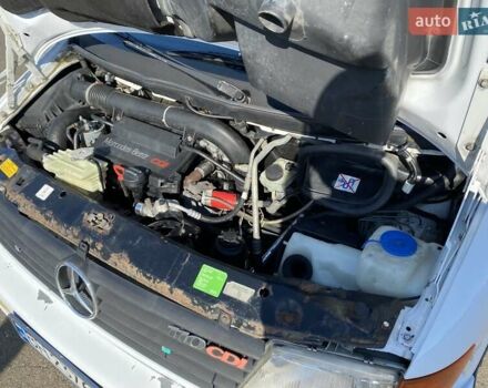Білий Мерседес Віто, об'ємом двигуна 2.15 л та пробігом 274 тис. км за 4999 $, фото 20 на Automoto.ua