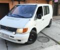 Белый Мерседес Вито, объемом двигателя 2.3 л и пробегом 200 тыс. км за 2300 $, фото 1 на Automoto.ua
