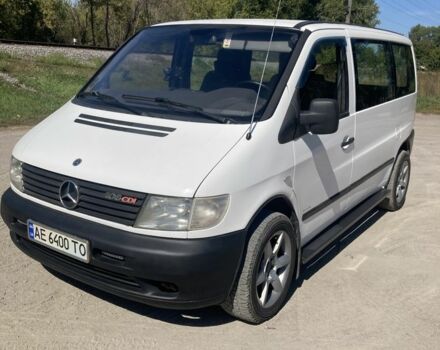 Белый Мерседес Вито, объемом двигателя 2.1 л и пробегом 380 тыс. км за 4300 $, фото 1 на Automoto.ua