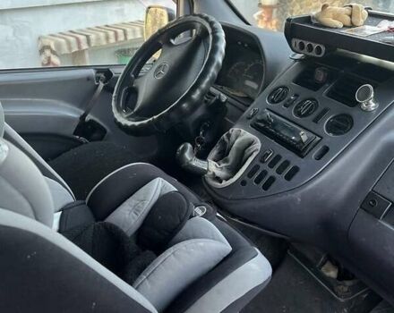 Білий Мерседес Віто, об'ємом двигуна 2.2 л та пробігом 700 тис. км за 3300 $, фото 6 на Automoto.ua