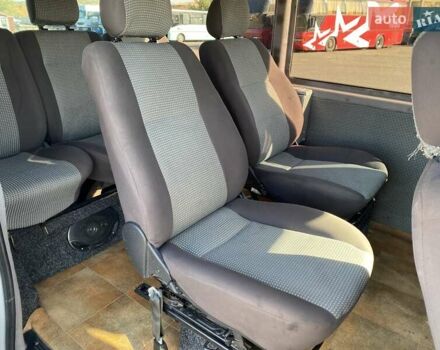 Білий Мерседес Віто, об'ємом двигуна 2.15 л та пробігом 274 тис. км за 4999 $, фото 16 на Automoto.ua