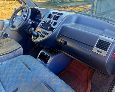 Белый Мерседес Вито, объемом двигателя 2.3 л и пробегом 300 тыс. км за 4270 $, фото 7 на Automoto.ua