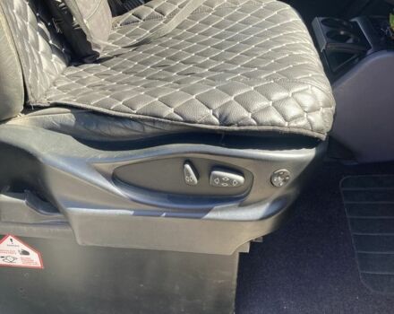 Белый Мерседес Вито, объемом двигателя 2.1 л и пробегом 380 тыс. км за 4300 $, фото 5 на Automoto.ua