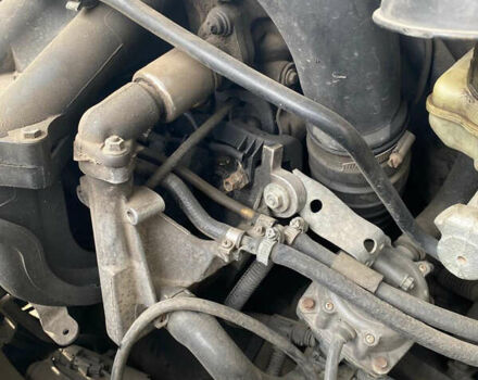 Білий Мерседес Віто, об'ємом двигуна 2.15 л та пробігом 350 тис. км за 4500 $, фото 7 на Automoto.ua