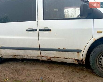 Білий Мерседес Віто, об'ємом двигуна 2.3 л та пробігом 400 тис. км за 1700 $, фото 1 на Automoto.ua