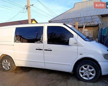 Білий Мерседес Віто, об'ємом двигуна 2.1 л та пробігом 469 тис. км за 2800 $, фото 1 на Automoto.ua