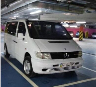 Білий Мерседес Віто, об'ємом двигуна 2.2 л та пробігом 400 тис. км за 4800 $, фото 3 на Automoto.ua