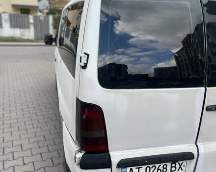 Білий Мерседес Віто, об'ємом двигуна 2.15 л та пробігом 300 тис. км за 2800 $, фото 13 на Automoto.ua