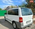 Белый Мерседес Вито, объемом двигателя 2.3 л и пробегом 350 тыс. км за 3000 $, фото 1 на Automoto.ua