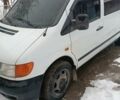 Белый Мерседес Вито, объемом двигателя 2.2 л и пробегом 345 тыс. км за 5200 $, фото 3 на Automoto.ua