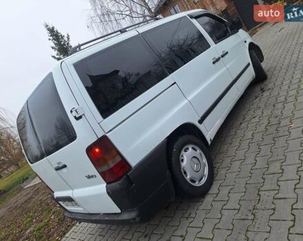 Белый Мерседес Вито, объемом двигателя 2.2 л и пробегом 333 тыс. км за 3700 $, фото 9 на Automoto.ua