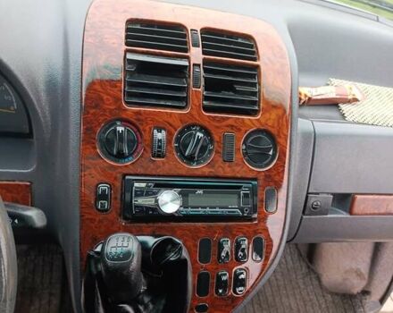 Белый Мерседес Вито, объемом двигателя 2.15 л и пробегом 370 тыс. км за 5700 $, фото 14 на Automoto.ua