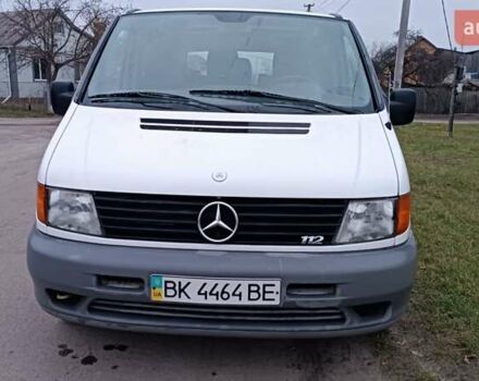 Белый Мерседес Вито, объемом двигателя 2.2 л и пробегом 300 тыс. км за 3750 $, фото 17 на Automoto.ua