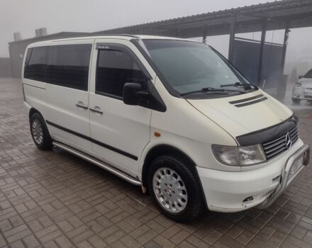 Белый Мерседес Вито, объемом двигателя 2.1 л и пробегом 365 тыс. км за 5000 $, фото 1 на Automoto.ua