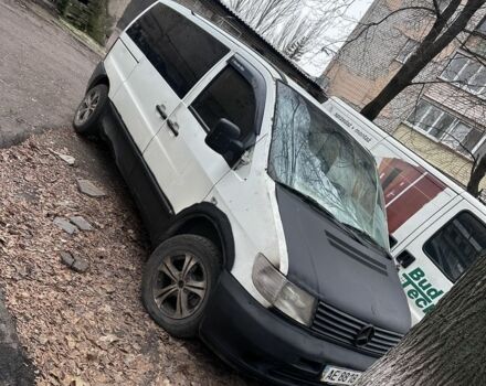 Белый Мерседес Вито, объемом двигателя 2.2 л и пробегом 333 тыс. км за 2200 $, фото 1 на Automoto.ua