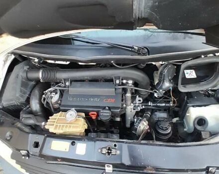 Белый Мерседес Вито, объемом двигателя 2.15 л и пробегом 340 тыс. км за 4600 $, фото 10 на Automoto.ua